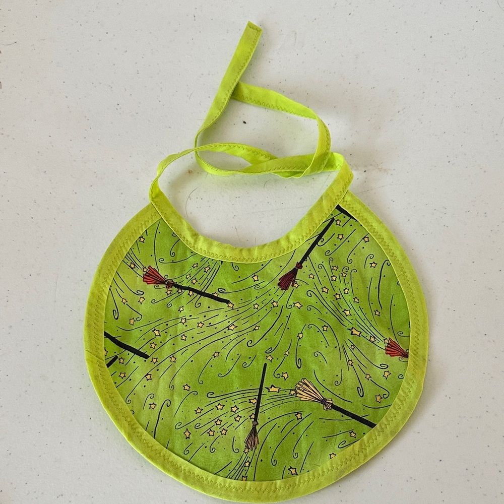 Handmade Baby Feeding Bib – Green Witches/Broom Pattern